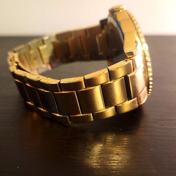 Guess Gold Quartz Watch - Picture 2 of 5